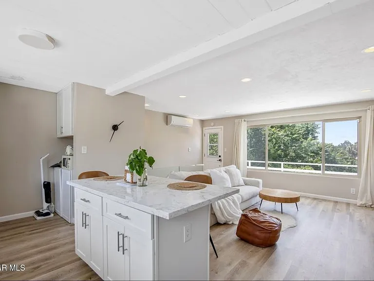 593 Benson Way — Photo 16