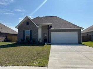 11431 Oak Aly, Gulfport, MS 39503