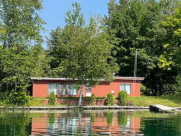 3133 W Albert Ln, Gwinn, MI 49841