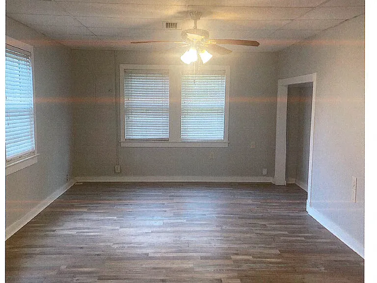 220 Sunset Ave — Photo 4