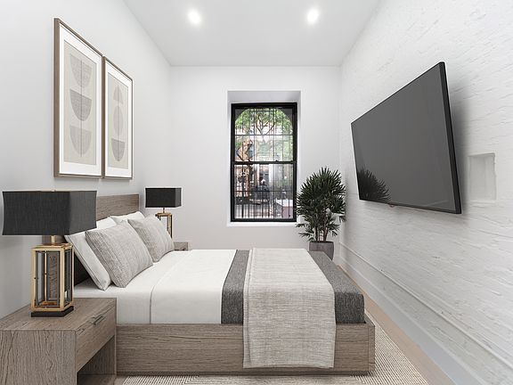 4th image of 47 Saint Marks Pl APT 1W