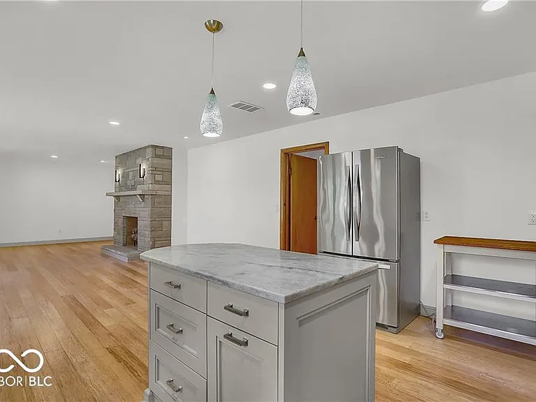 760 W Pine St — Photo 26