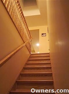 stairs to 2fl