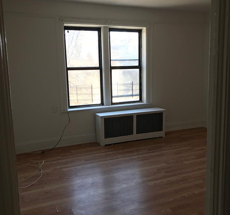 1st image of 75 Lockwood Ave