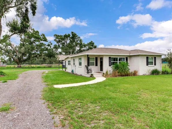 4402 McGee Rd, Plant City, FL 33565