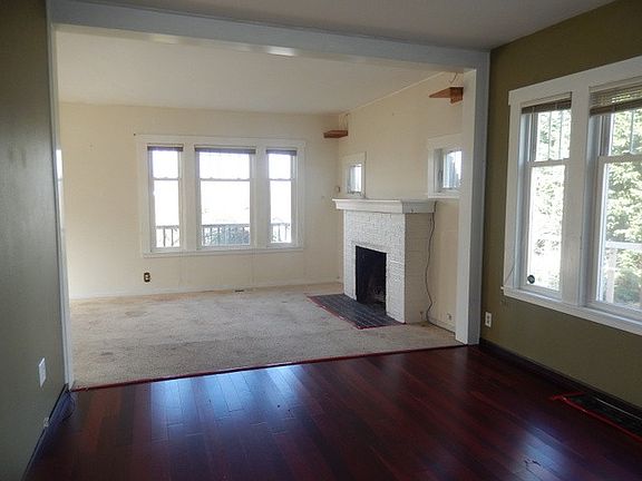 4th image of 315 19th Ave SE