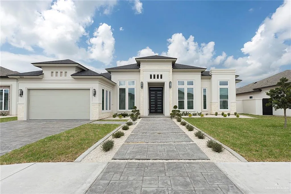 4 bed, 3.5 bath, 2300 sqft, $3,700 — Photo 1