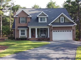 3 Scots Glen Dr, Southern Pines, NC 28387