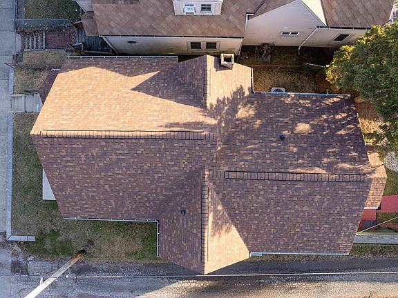 3rd image of 221 N D St