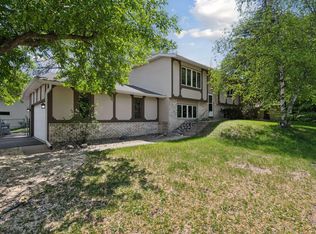 17427 Cherry Dr, Eden Prairie, MN 55346
