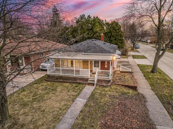 4515 Monroe St, Dearborn Heights, MI 48125