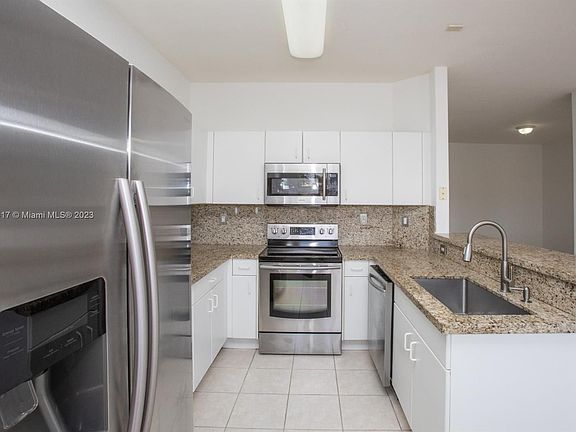 4th image of 10979 NW 79th St #79