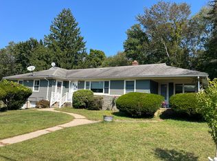 13 Islanda Ct, East Lyme, CT 06333