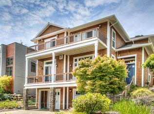 3301 NE Yacht Ave, Lincoln City, OR 97367