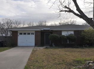 5709-5711 Shadydell Dr, Fort Worth, TX 76135