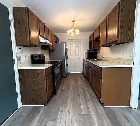2nd image of 14931 Royal Ridge Ln