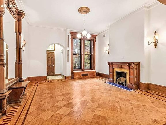 4th image of 50 W 91st St #A