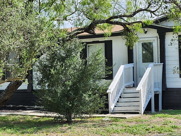 4th image of 905 COUNTY ROAD 3821