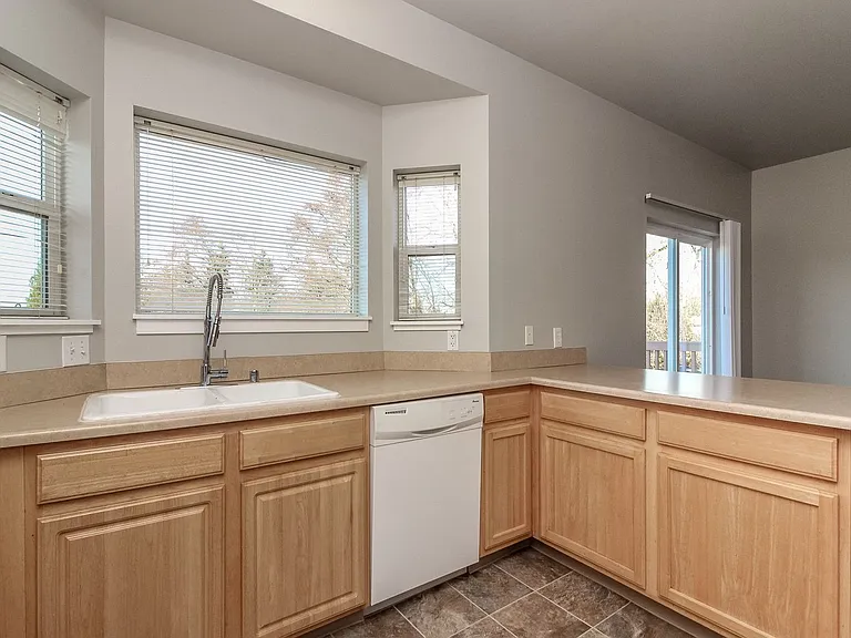 10830 SE 192nd St — Photo 16