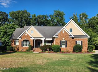 321 Golf View Dr, Greenville, NC 27834