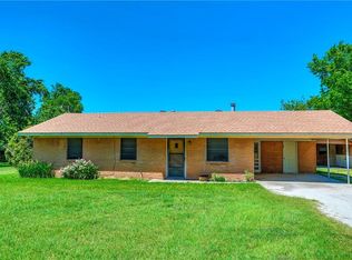 205 Gibson Ln, Valley View, TX 76272