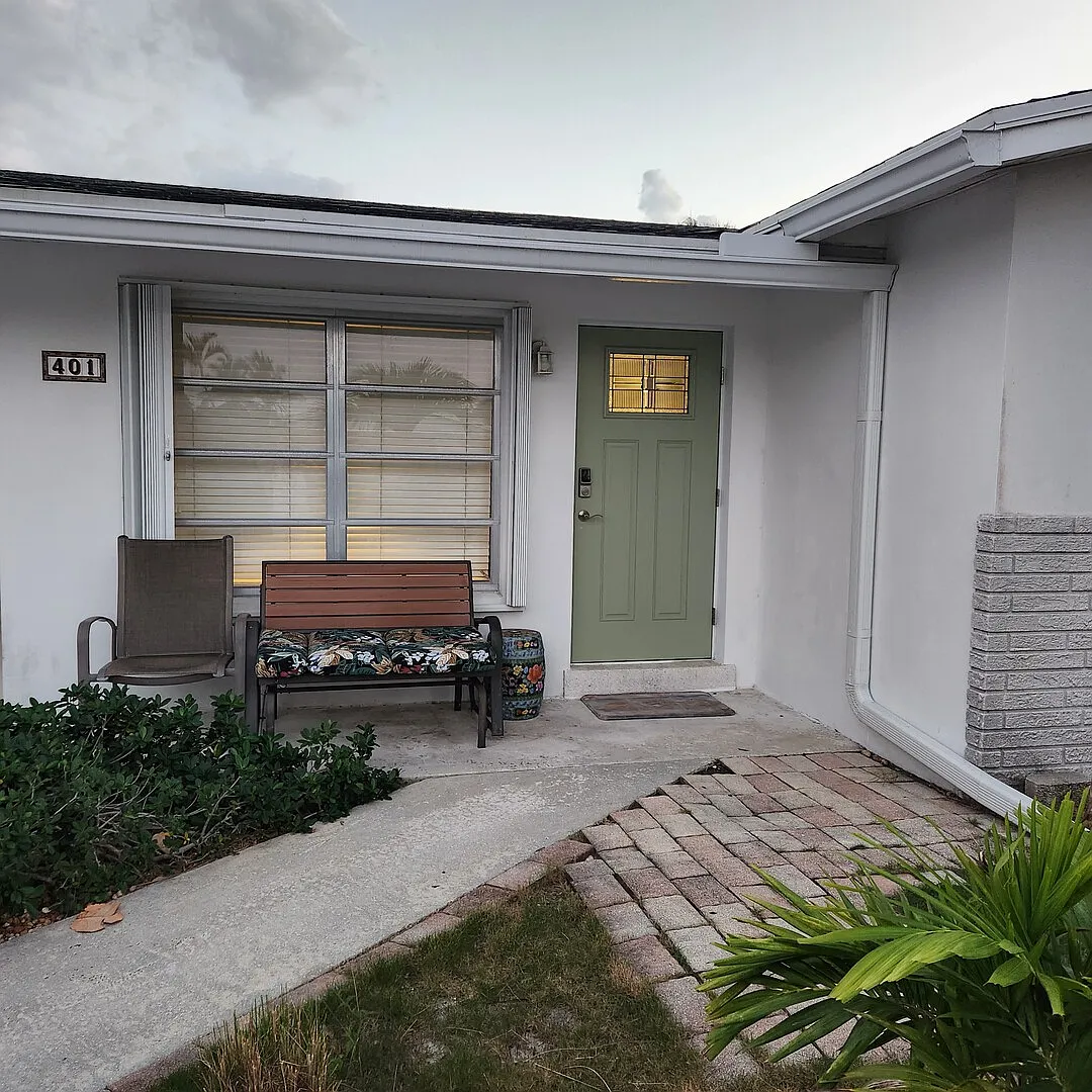 Eden Park Sparkling Spacious Home — Photo 2