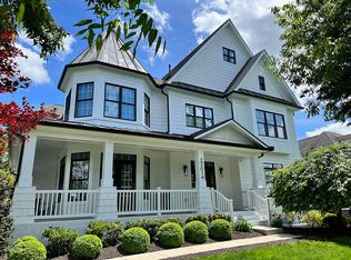 22014 Auction Barn Dr, Ashburn, VA 20148
