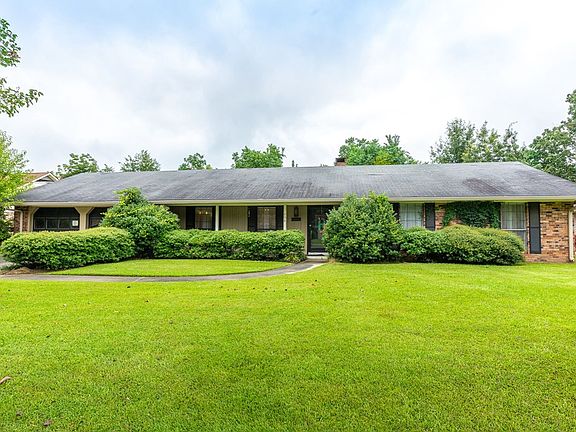3rd image of 606 White Oak Dr