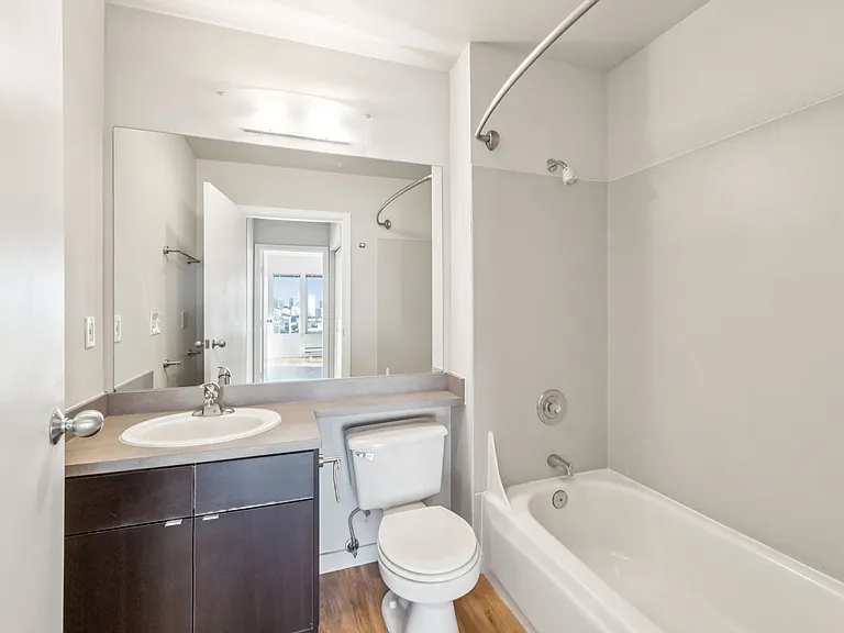 25-web-or-mls-1610 16th Ave unit 31 Seattle-S3112-015 25-web-or-mls-1610 16th Ave unit 31 Seattle-S3112-015