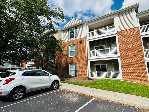 215 S Knollwood Dr, Blacksburg, VA