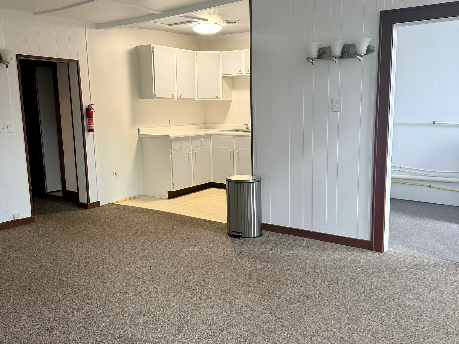 1 bed, 1000 sqft, $1,100 — Photo 4