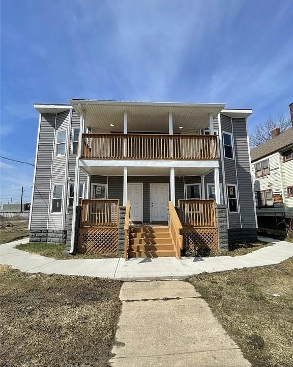 1st image of 3152 E 93rd St #1
