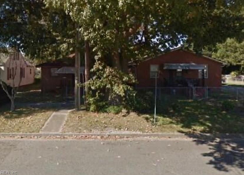 1st image of 2210 Peach St