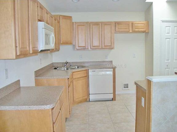 4th image of 437 Diedrich St