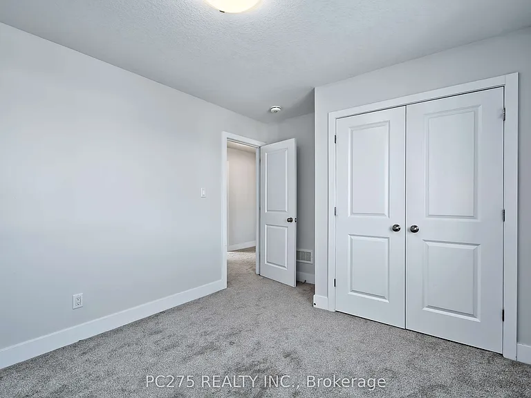 31 Ashberry Pl — Photo 24