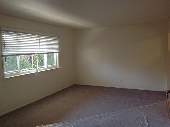 3rd image of 317 Poplar Ave APT 202