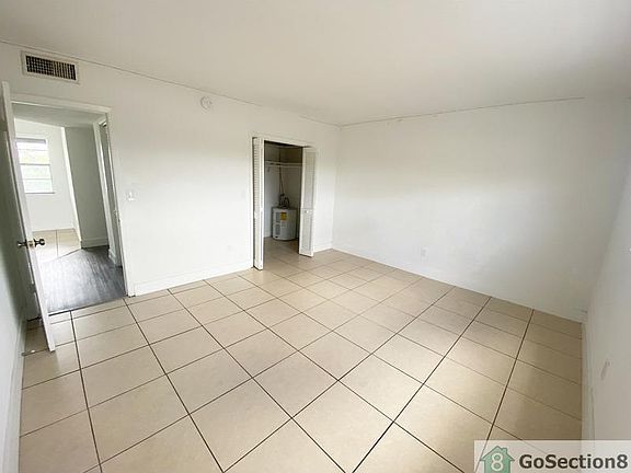 3rd image of 575 NE 143rd St APT 106