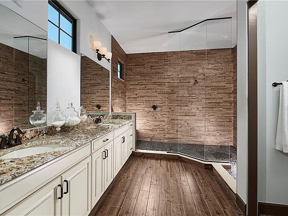 5th image of 8131 Via Vittoria Way