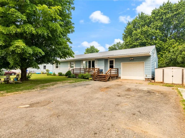 1295 Lake Road East Frk, Hamlin, NY 14464