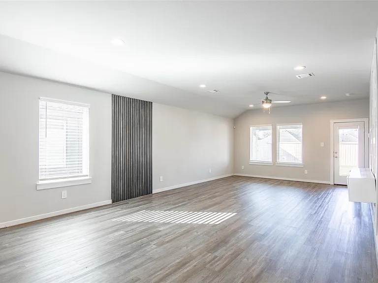 7226 Telford Hollow Trl — Photo 39
