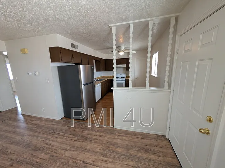 95 Darlene Rd SE #B — Photo 4