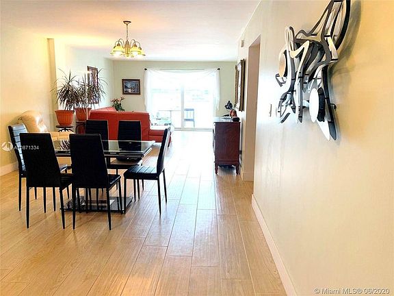 2nd image of 400 Golden Isles Dr APT 12