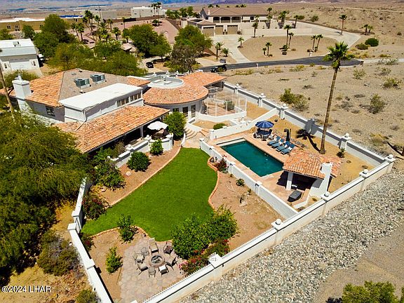 5th image of 3619 Desert Rose Ln