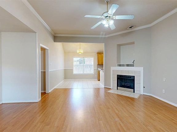 3rd image of 235 Stuttgart Cir