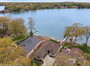 4353 Forest Ave, Waterford, MI 48328