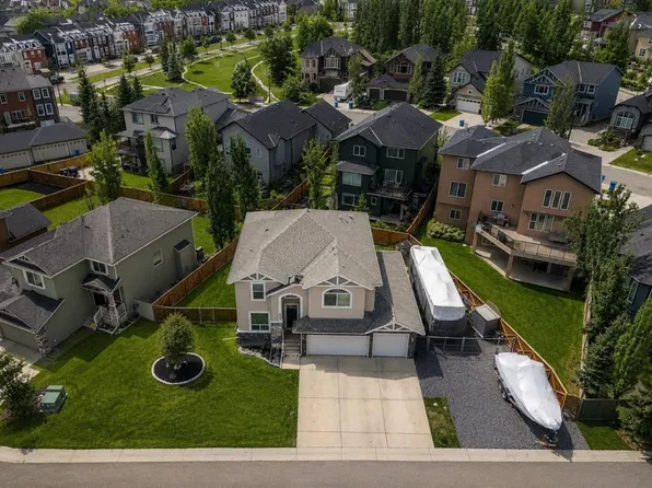 184 E Magenta Cres, Chestermere, AB T1X 0K9
