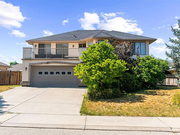 2nd image of 2068 Hunter Cres