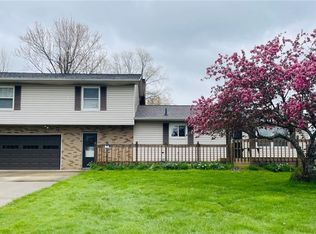 1495 Elmwood Dr, Ashtabula, OH 44004
