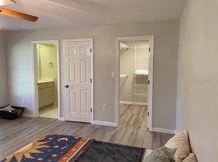 8710 Lakeshore Dr, Yalaha, FL 34797