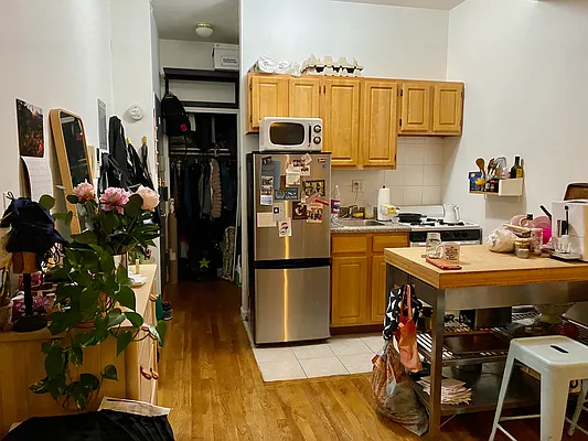 Rented by New York Realty | media 3